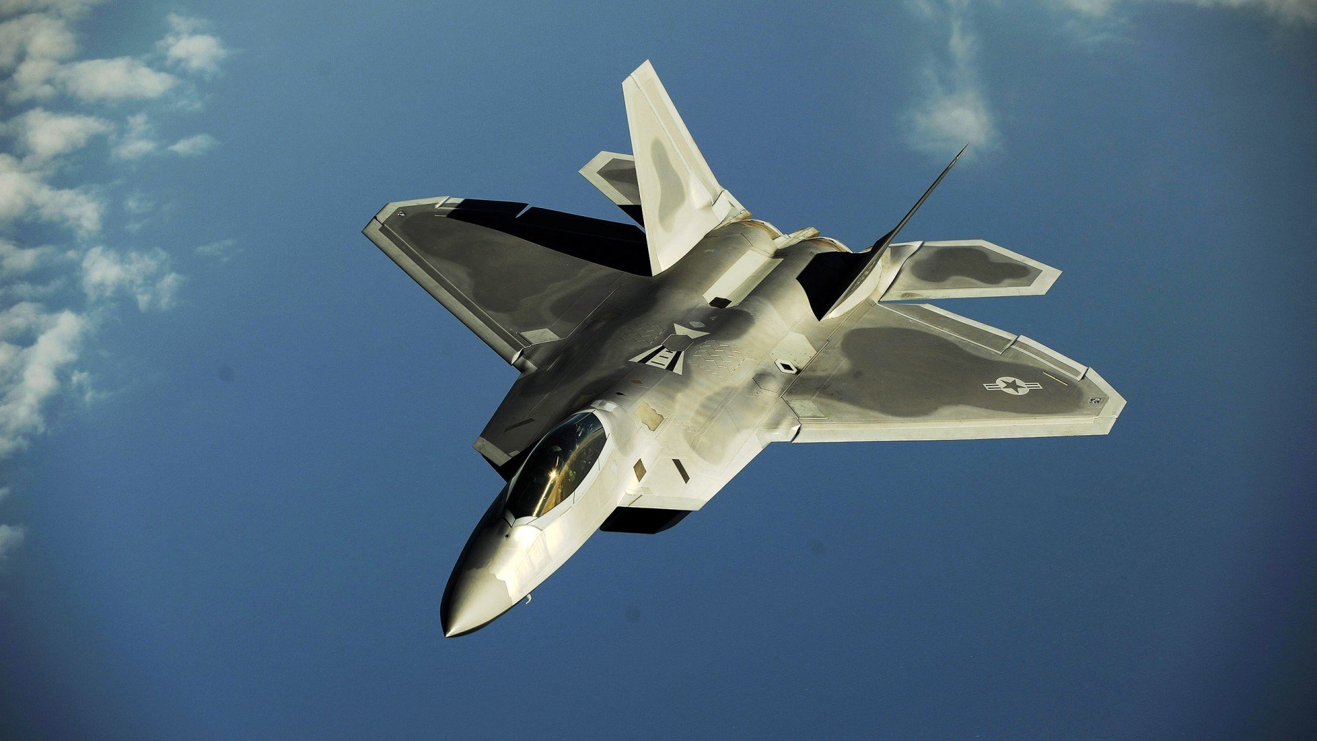 《青年选手崭露头角:电竞舞台的未来之星》,2020全国电竞青年挑战赛